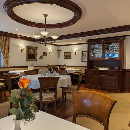 Hotel Germania Bad Worishofen Bagian luar foto
